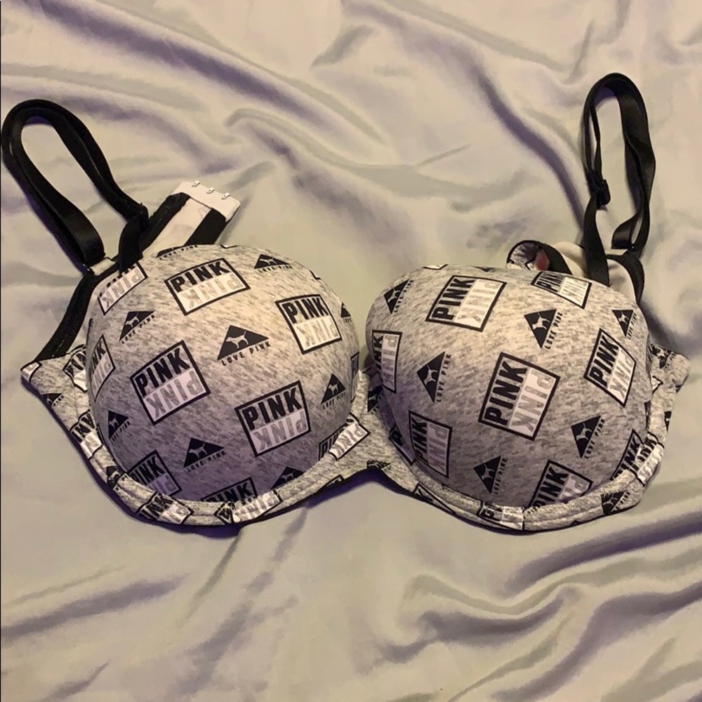 Victoria Secret Pink detachable straps bra.